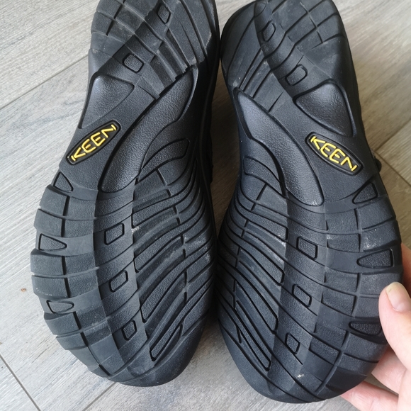 [SOLD] KEEN Black Dahlia Presidio Leather Mary Jane - Picture 10 of 10